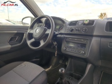 Skoda Fabia II Kombi Facelifting 1.2 HTP 70KM 2013 Skoda Fabia GWARANCJA Udokumentowany przebieg Nowy Rozrzad Mozliwa zamiana, zdjęcie 9
