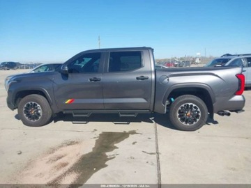 Toyota Tundra II 2025 Toyota Tundra SR5 2025 3.4 Benzyna 389KM, zdjęcie 2