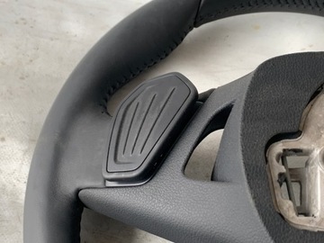 РУЛЕВОЕ КОЛЕСО SKODA OCTAVIA IV С ПОДОГРЕВОМ КОЖАНЫХ ЛЕЗВИЙ