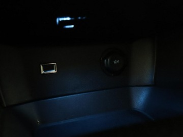 Peugeot 3008 II Crossover 1.2 PureTech 130KM 2019 Peugeot 3008 Active Business navi kamera virtual, zdjęcie 28