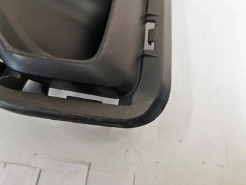 Решетка переднего бампера KIA Stonic левая 829.