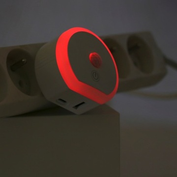СВЕТОДИОДНЫЙ НОЧНИК ДЛЯ РОЗЕТКИ С ДАТЧИКОМ ДВИЖЕНИЯ И зарядкой для телефона