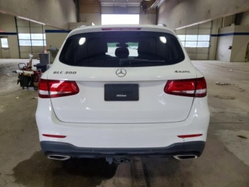 Mercedes GLC C253 2016 Mercedes-Benz GLC 300 4matic 2016 2.0 Benzyna 241KM, zdjęcie 2