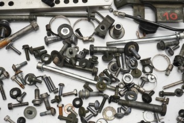 YAMAHA FZS 1000 FAZER 01-05 БОЛТЫ ВИНТЫ