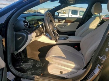 Mercedes Klasa E 2021 Mercedes-Benz Klasa E 2021 MERCEDES-BENZ E 350 2.0 Benzyna 255KM, zdjęcie 6