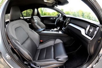 Volvo S60 III Sedan 2.0 T5 250KM 2019 4 SZTUKI W OFERCIE _ 250KM__R-DESIGN ___ MEGA WYPOSAŻENIE, zdjęcie 23
