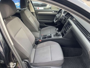 Volkswagen Passat B8 Limousine Facelifting 1.5 TSI EVO 150KM 2021 Volkswagen Passat 1.5 Benzyna 150KM, zdjęcie 21