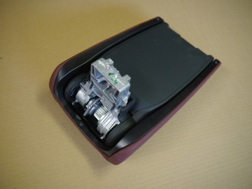 LOKETNÍ OPĚRKA KŮŽE AUDI OE 4G0864283