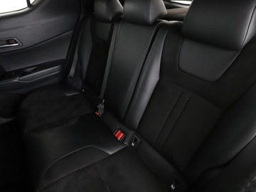 Toyota C-HR I Crossover 1.8 Hybrid 122KM 2018 Toyota C-HR navi kamera grzane fotele ACC, zdjęcie 16