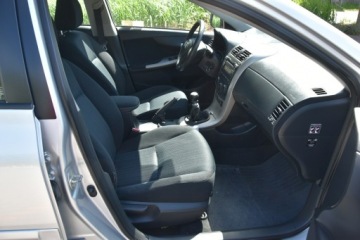 Toyota Corolla X Sedan 1.6 Valvematic 132KM 2009 Toyota Corolla 1.6Benzyna VVT-i 132KM 2009r. SALON, zdjęcie 5