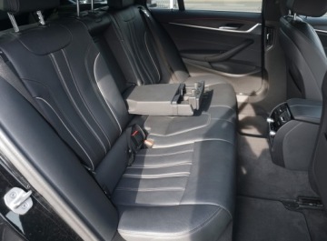 BMW Seria 5 G30-G31 Touring Plug-In 2.0 530e 292KM 2022 BMW 530e 292ps Luxury HUD Lasery 360° ACC 4xKlima Skóra HiFi Blis Keyles 18, zdjęcie 24