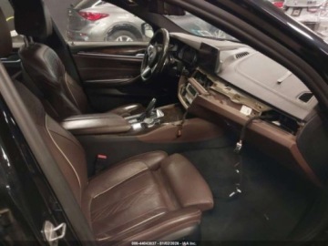 BMW Seria 5 G30-G31 2017 BMW Seria 5 530i xDrive 2017 2.0 Benzyna 248KM, zdjęcie 9