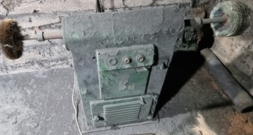 Ленточная шлифовальная машина на две ленты длиной 2,5 м.