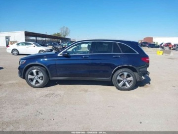 Mercedes GLC C253 2017 Mercedes-Benz GLC 2017 MERCEDES-BENZ GLC 300 2.0 Benzyna 241KM, zdjęcie 4
