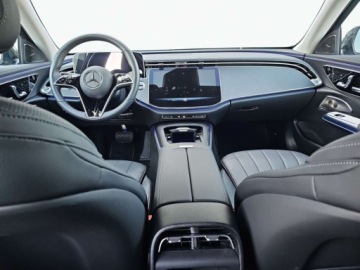 Mercedes Klasa E W214 Sedan 2.0 220d 197KM 2024 Mercedes-Benz Klasa E E 220 d 4MATIC Estate AIRMATIC Burmester 4D Kamer, zdjęcie 12