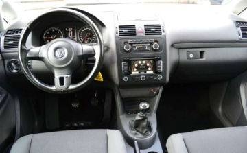 Volkswagen Touran II 1.6 TDI 105KM 2011 Volkswagen Touran Volkswagen Touran 1.6 Diesel 105KM, zdjęcie 22