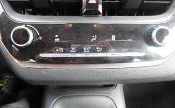 Toyota Corolla XII Sedan 1.6 Valvematic Dual VVT-i 132KM 2019 Toyota Corolla XII 2019r, Salonowa,1.6 LPG, Uszkodzony prawy tyl, Jezdzi., zdjęcie 14