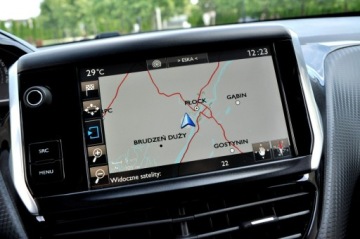 Peugeot 2008 I SUV Facelifting 1.2 PureTech 110KM 2016 Peugeot 2008 1,2 Benzyna 110Km Ledy Navi, zdjęcie 30