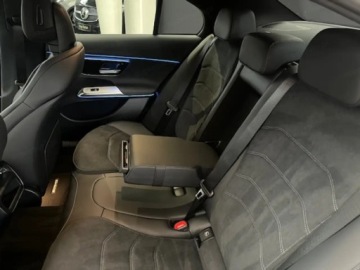 Mercedes Klasa E W214 Sedan 2.0 220d 197KM 2025 E Klasa 220 d 4-Matic AMG 2.0 197KM 2025, zdjęcie 11