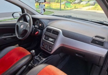 Fiat Punto Grande Punto Hatchback 5d 1.3 16V Multijet 75KM 2010 Fiat Grande Punto Zarejestrowany - klimatyzacja - bardzo oszczedny - polec, zdjęcie 9