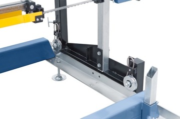 Бензиновая ленточная пила BERNARDO для распиловки древесины.