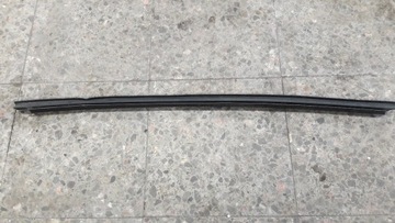 LIŠTA ZHRNUJÍCÍ PRAVÝ PŘEDNÍ VOLVO V40
