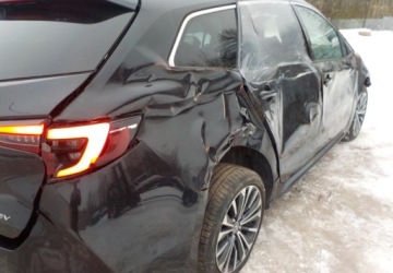 Toyota Corolla XII TS Kombi Facelifting 1.8 Hybrid 140KM 2024 Toyota Corolla Okazja 1.8 Hybryda 140KM, zdjęcie 12