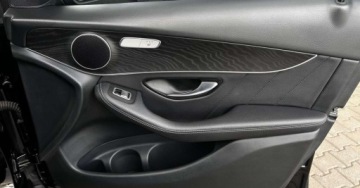 Mercedes GLC C253 2019 Mercedes-Benz GLC Salon PL 4Matic AMG Line Kamera Czujniki LED CarPlay And, zdjęcie 19