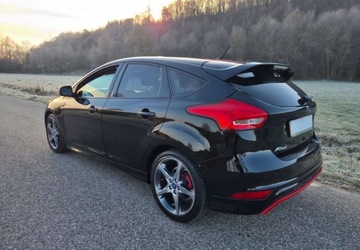 Ford Focus III Sedan Facelifting 1.0 EcoBoost 125KM 2016 Ford Focus Ford Focus 1.0 EcoBoost ST-Line Red ASS Benzyna 125KM, zdjęcie 9