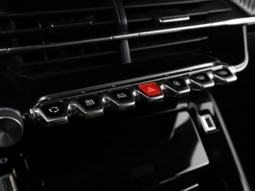 Peugeot 2008 II SUV 1.2 PureTech 130KM 2022 Peugeot 2008 FV23 1.2 Benzyna Allure Nawigacja, zdjęcie 25