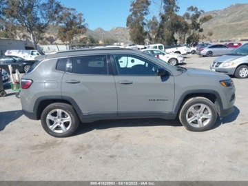Jeep Compass II 2023 Jeep Compass 2023r., 4x4, 2.0L 2.0 Benzyna 200KM, zdjęcie 4