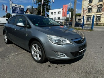 Opel Astra J Hatchback 5d 1.4 Turbo ECOTEC 140KM 2012 Opel Astra 1.4-140KM Nowy silnik świeżo, zdjęcie 1