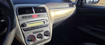 Fiat Punto Grande Punto Hatchback 5d 1.3 16V Multijet 75KM 2006 Fiat Grande Punto Fiat Grande Punto 1.3D 2006r, 5 drzwi klimatyzacja 1.3, zdjęcie 5