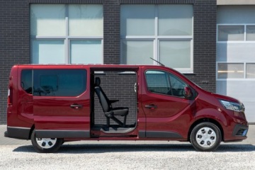 Renault Trafic III Combi 2.0 dCi  150KM 2024 Renault Trafic 9-OSÓB L2H1 DŁUGI 38 tkm, zdjęcie 3