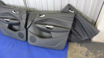 BOCZKI TAPICERKA DRZWI FORD KUGA MK2 2018R