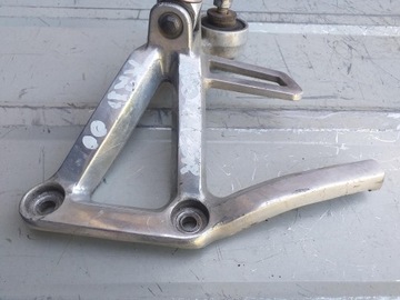 SET PODNÓŻEK YAMAHA FZS 600 FAZER