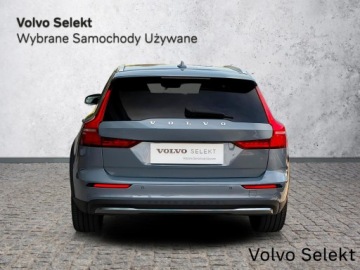 Volvo V60 II  Kombi Facelifting 2.0 B5 250KM 2023 Volvo V60 Cross Country V60CC B5B Bowers&amp;Wilkins K, zdjęcie 8