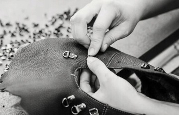 Czarne mokasyny damskie z weluru Estro ER00113371