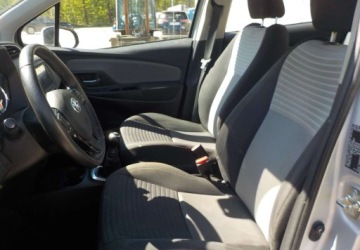Toyota Yaris III Hatchback 5d Facelifting 2017 1.0 VVT-i 72KM 2020 Toyota Yaris Okazja Benzyna 73KM, zdjęcie 18