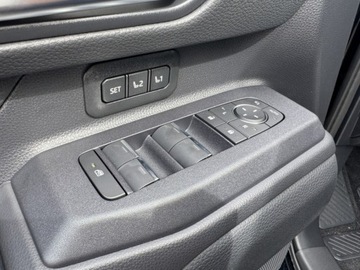 Toyota Land Cruiser VII Terenowy 5d 2.8 D-4D 204KM 2025 Od ręki - Executive 2.8 Diesel 205KM | Martwe pole!, zdjęcie 4