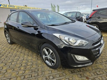 Hyundai i30 II Hatchback 5d 1.6 GDI 135KM 2015 Hyundai i30 1,6 benzyna 135KM nawigacja kamera, zdjęcie 1