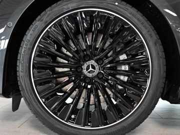 Mercedes Klasa E W214 Sedan 2.0 220d 197KM 2025 E Klasa 220 d 4-Matic AMG 2.0 197KM 2025, zdjęcie 3