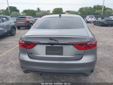 Jaguar XF II 2022 Jaguar XF 2022 Jaguar XF R-Dynamic SE Sedan AWD 2.0 Benzyna 296KM, zdjęcie 14