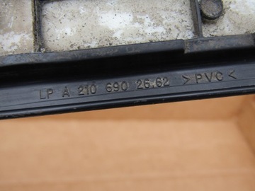 1 MERCEDES W210 95-99 НАКЛАДКА РАМА НИЖНЕГО ПРАВОГО КРЫЛА ПЕРЕДНЯЯ ЧАСТЬ