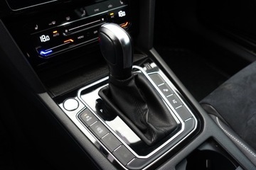 Volkswagen Passat B8 Variant Facelifting 2.0 TDI 190KM 2020 Volkswagen Passat DSG, Virtual, Hak, Tempomat, LED Matrix, Climatronic, Ka, zdjęcie 16