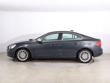 Volvo S60 II Sedan 1.6 D2 115KM 2011 Volvo S60 DRIVe, Navi, Klima, Klimatronic, zdjęcie 2