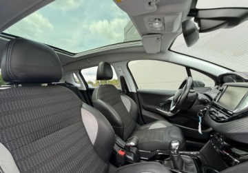 Peugeot 2008 I SUV Facelifting 1.2 PureTech 110KM 2019 Peugeot 2008 1.2 Benzyna 110KM, zdjęcie 30