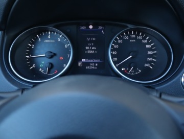 Nissan Qashqai II Crossover Facelifting 1.3 DIG-T  160KM 2018 Nissan Qashqai 1.3 DIG-T, Serwis ASO, Automat, zdjęcie 10