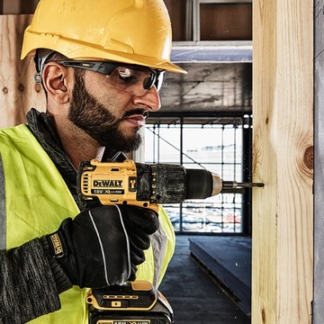 Отвертка DeWalt DCK2020M2T DCD778 DCG406 2x4Ah