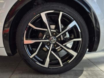 Toyota Prius V (XW60) 2.0  Hybrid Dynamic Force Plug-in 223KM 2025 Od ręki - Prestige 2.0 Hybrid Plug-in 223KM | Podgrzewane fotele!, zdjęcie 17